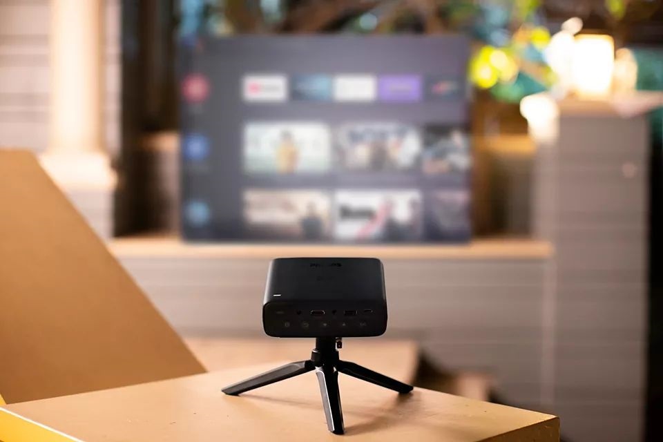 Philips PPX360 PicoPix Micro 2TV WVGA fekete hordozható projektor