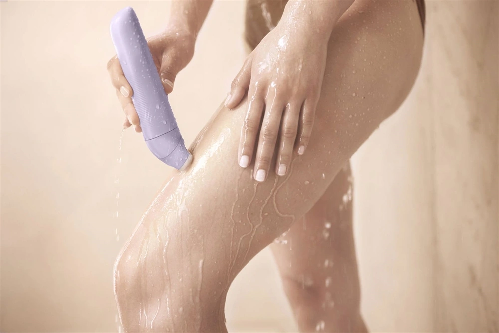 Philips SatinShave Advanced BRL114/00 lila női elektromos borotva