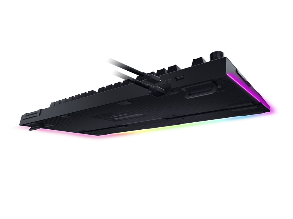 Razer BlackWidow V4 Pro UK fekete (yellow switch) gamer billentyűzet