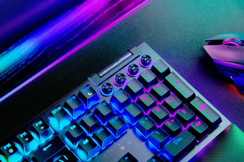 Razer BlackWidow V4 US fekete (green switch) gamer billentyűzet