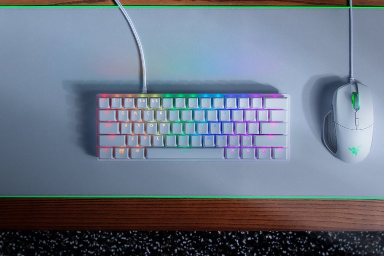 Razer Huntsman Mini Mercury Edition (Purple Switch) US RGB gamer billentyűzet