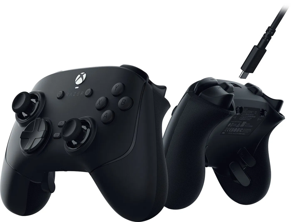 Razer RZ06-05210100-R3M1 Wolverine V3 Tournament Ed. Xbox One/Xbox Series vezetékes fekete kontroller