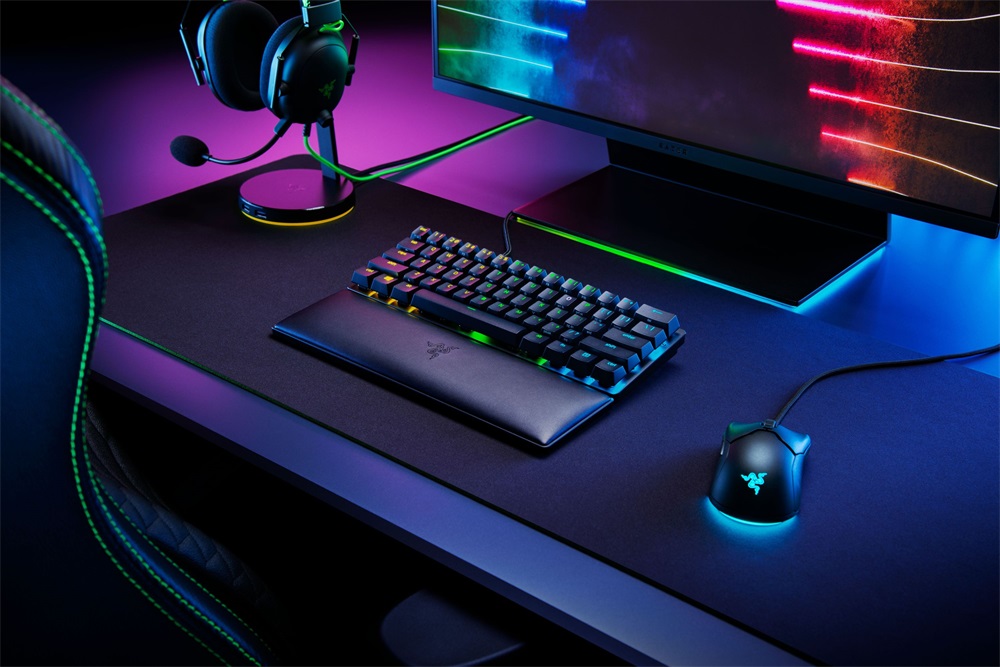 Razer fekete ergonómikus csuklótámasz mini billentyűzethez