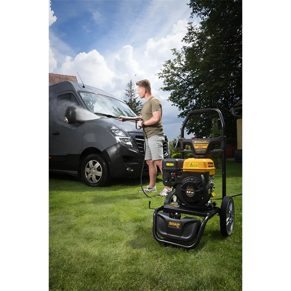 Riwall RPPW 250 SET 250 bar, tartozékokkal benzinmotoros magasnyomású mosó