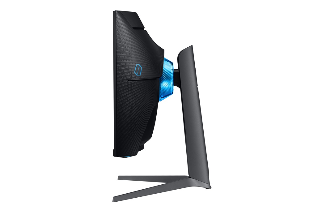 Samsung 31,5" C32G75TQSR QLED QHD VA 240Hz HDMI/DP/USB fekete ívelt gamer monitor