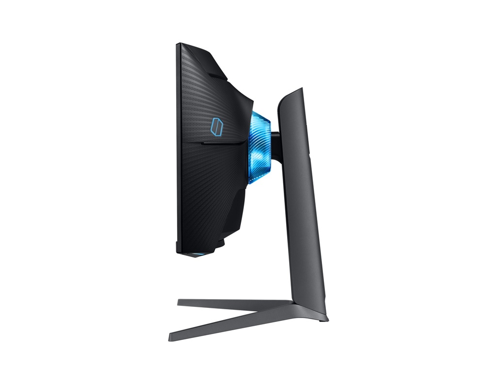 Samsung 31,5" C32G75TQSU QHD VA 240Hz HDMI/DP/USB fekete ívelt QLED gamer monitor