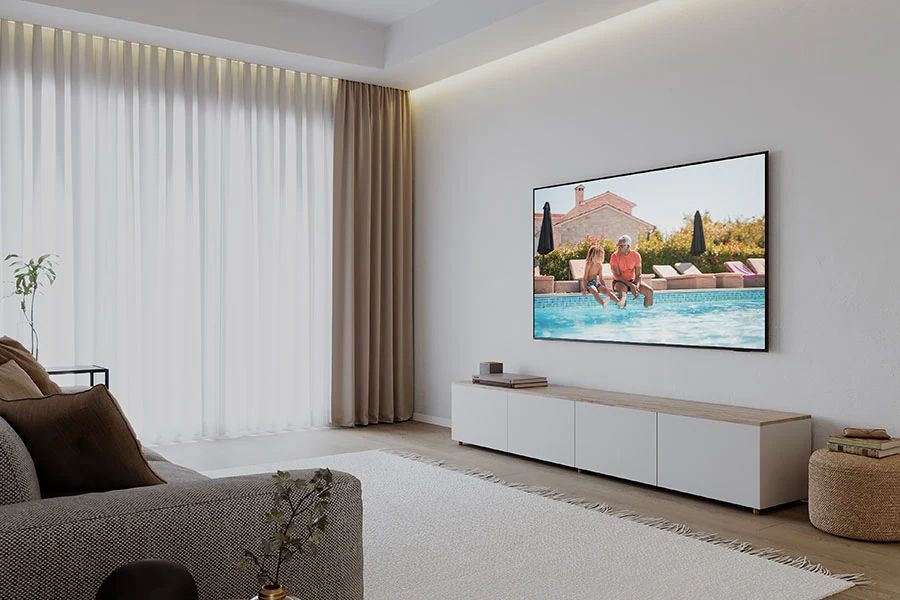 Samsung 43" UE43DU8072UXXH Crystal 4K UHD Smart TV