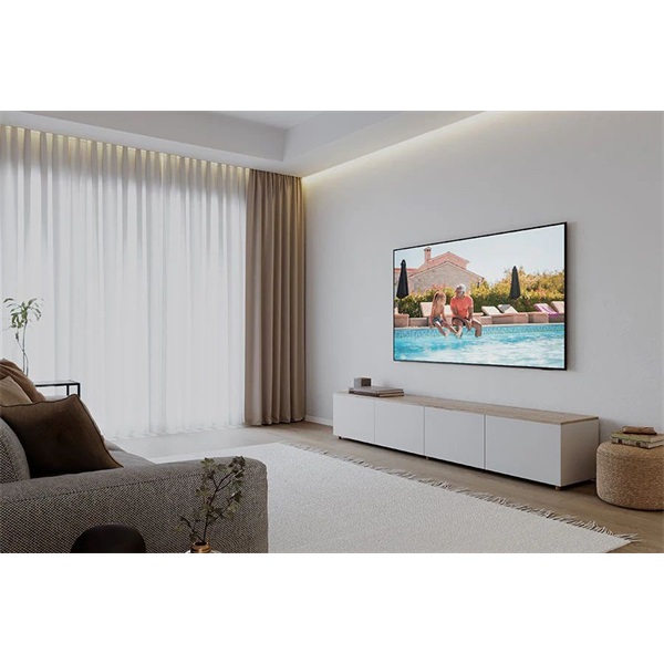 Samsung 43" UE43DU8072UXXH Crystal 4K UHD Smart TV (Újracsomagolt)
