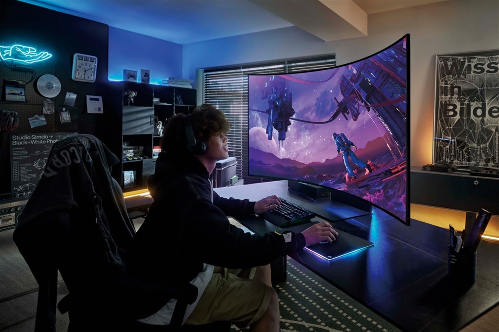 Samsung 55" LS55CG970NUXDU 4K UHD VA 165Hz HDMI/DP/USB/RJ45/WiFi/Bluetooth ívelt gamer monitor
