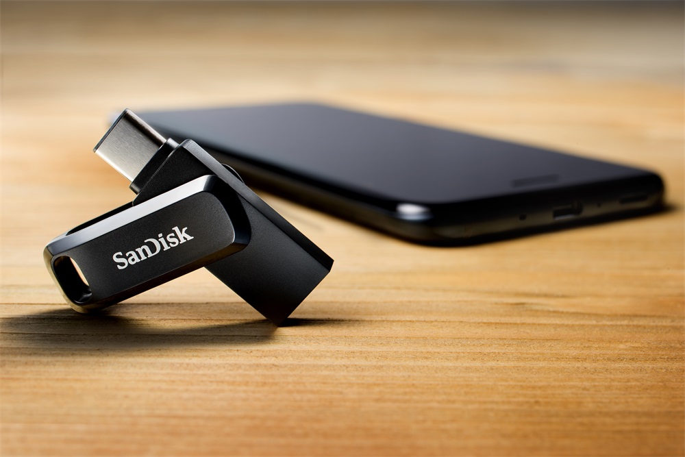 Sandisk 00183596 32GB USB 3.1 fekete Flash Drive