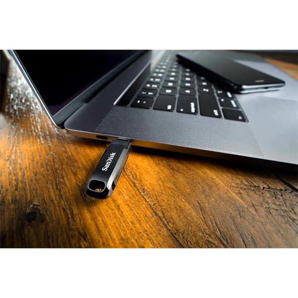 Sandisk 00183596 32GB USB 3.1 fekete Flash Drive