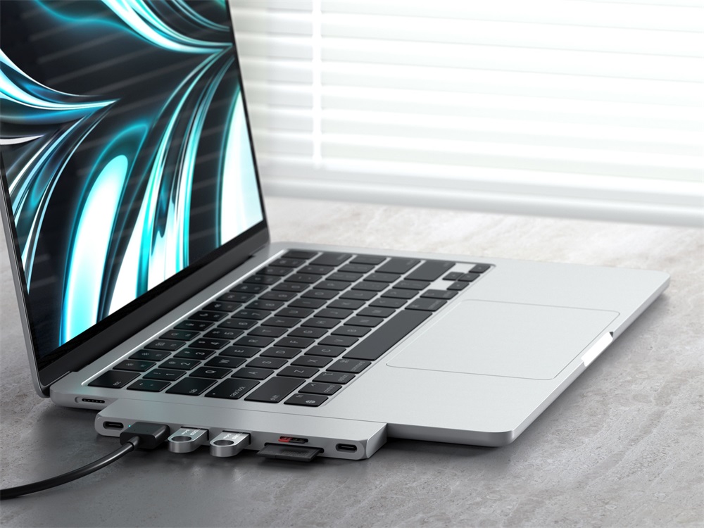 Satechi ST-HUCPHSS PRO SLIM ezüst HUB