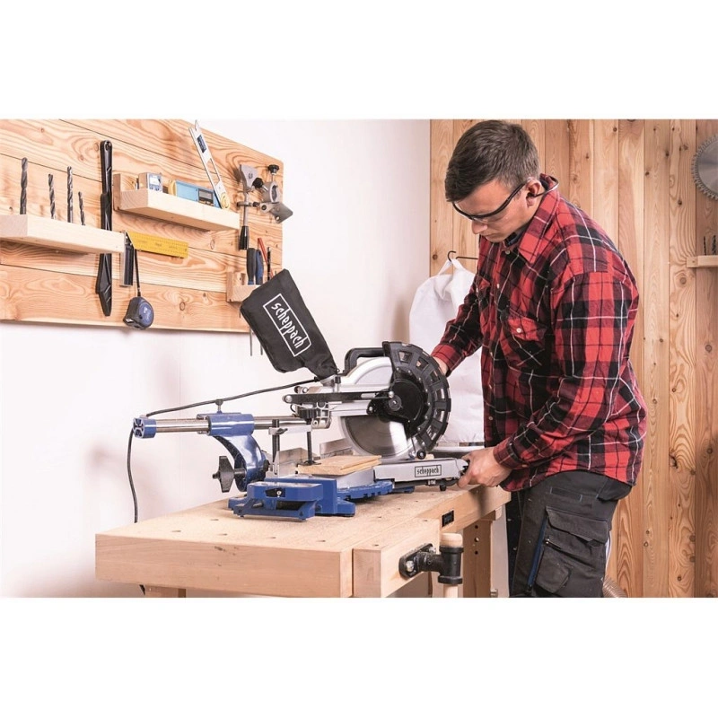 Scheppach HM 254 - gérvágó fűrész húzófunkcióval és lézerrel