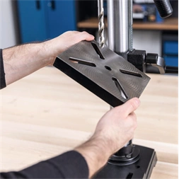 Scheppach TBM 250 Vario keresztlézerrel oszlopos fúrógép