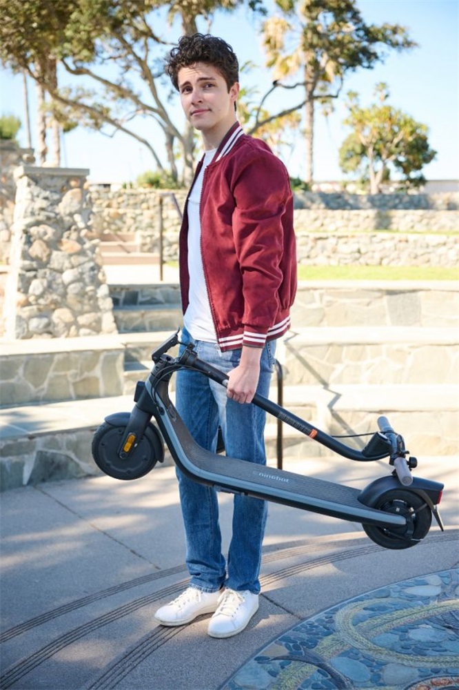 Segway Ninebot KickScooter E2 PLUS E elektromos roller