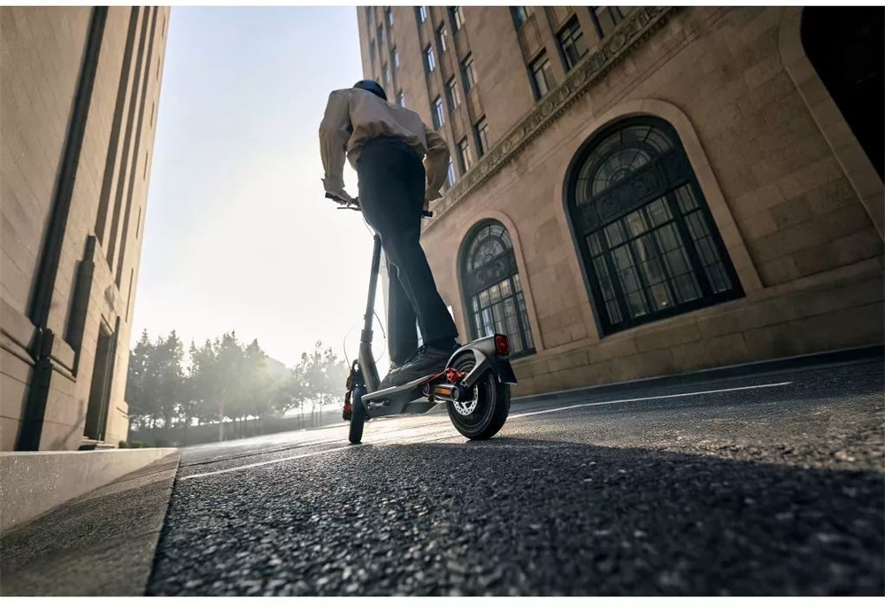 Segway Ninebot KickScooter F3 Pro E elektromos roller