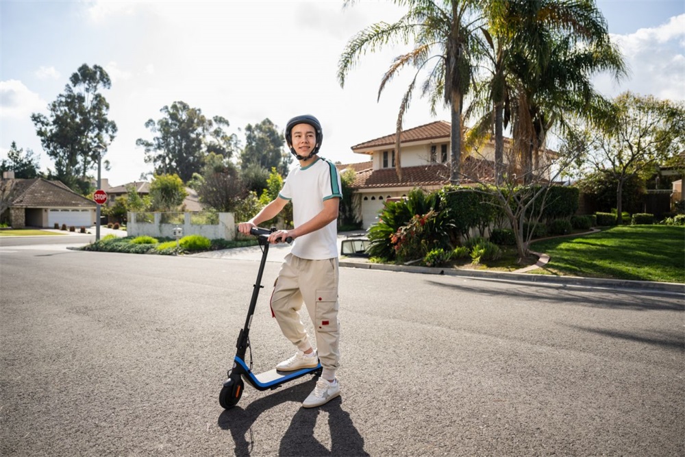 Segway Ninebot eKickScooter C2 Pro E elektromos gyerek roller