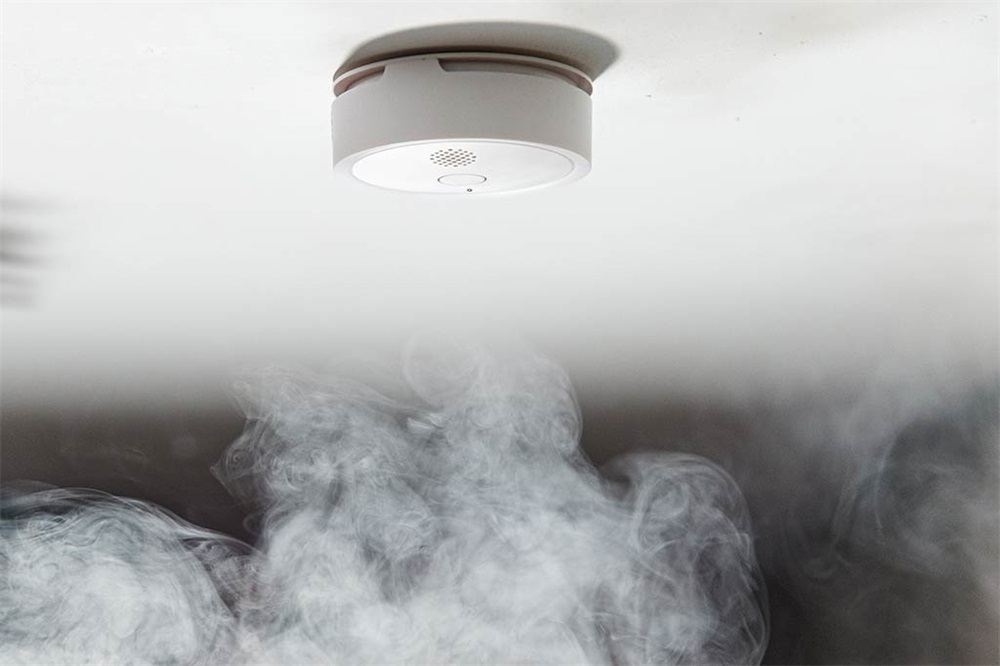 Shelly PLUS Smoke fehér WiFi-s okos füstérzékelő