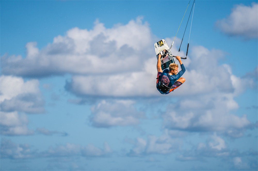 Shokz OpenSwim Pro USB-C csontvezetéses Bluetooth szürke Open-Ear sport fejhallgató