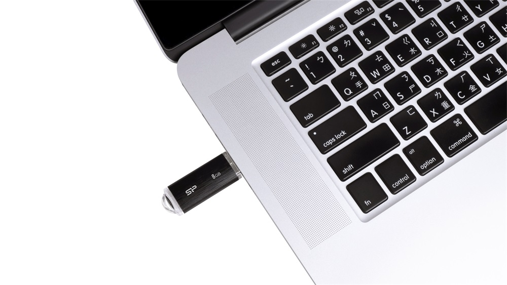 Silicon Power 8GB USB 3.2 Gen 1 A fekete Blaze B02 Flash Drive