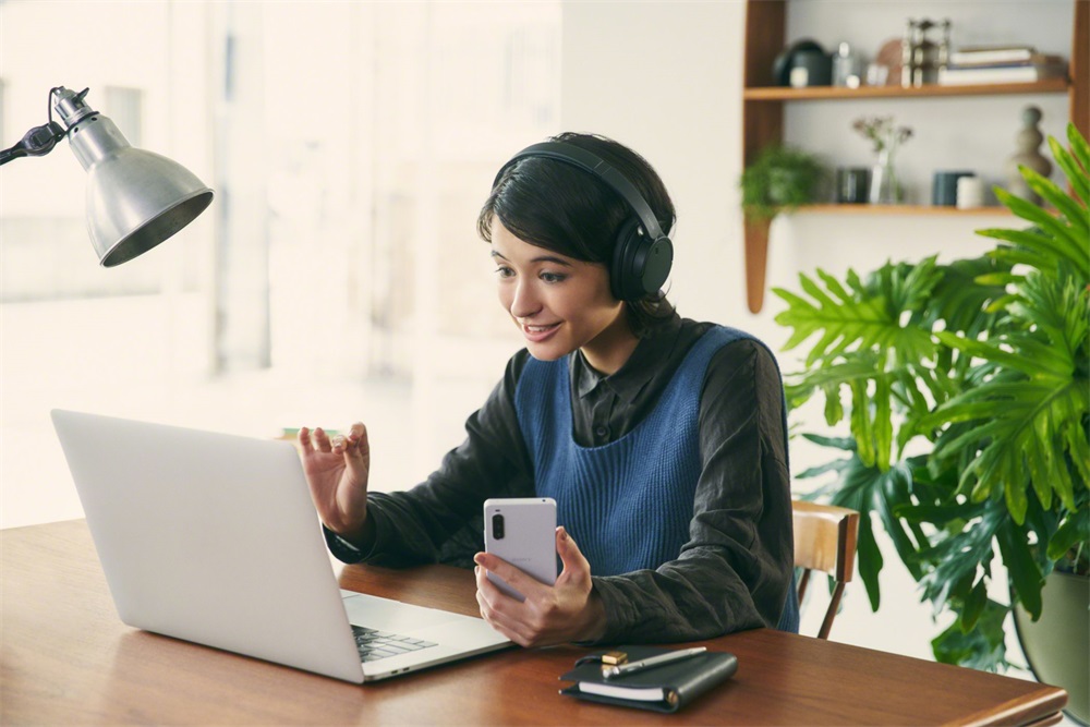 Sony WHCH720NB.CE7 Bluetooth zajszűrős fekete fejhallgató