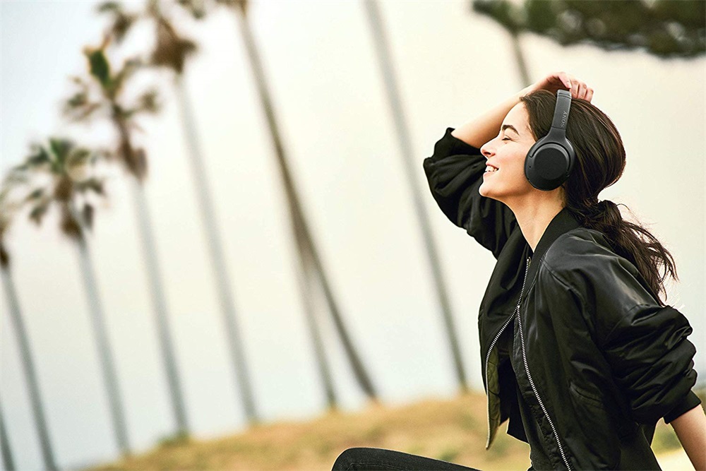 Sony WHXB900NB Bluetooth zajcsökkentős mikrofonos fekete fejhallgató