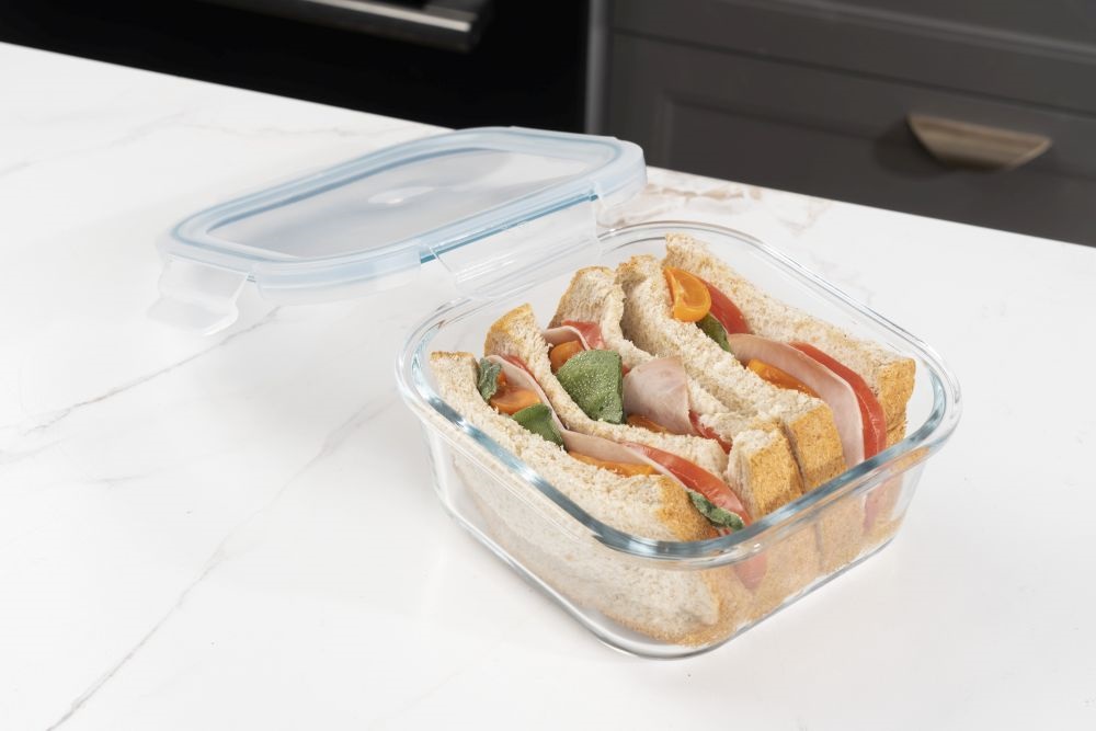 TOO KT-87 üveg 800 ml-es hőálló négyzet alakú ételtároló csatolható műanyag tetővel