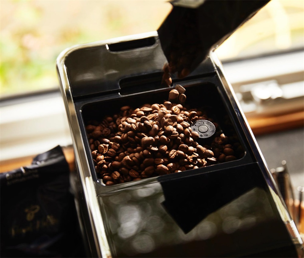 Tchibo Esperto Caffé ezüst automata kávéfőző
