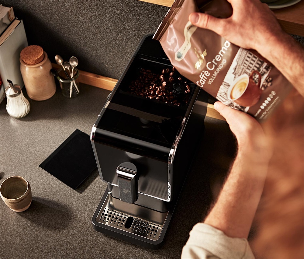 Tchibo Esperto Caffé fekete automata kávéfőző