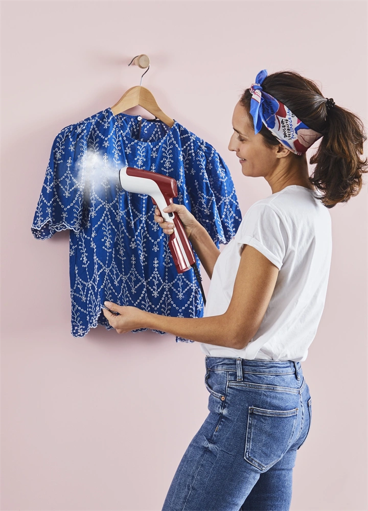 Tefal DT6132E0 Access Steam First piros-fehér kézi ruhagőzölő