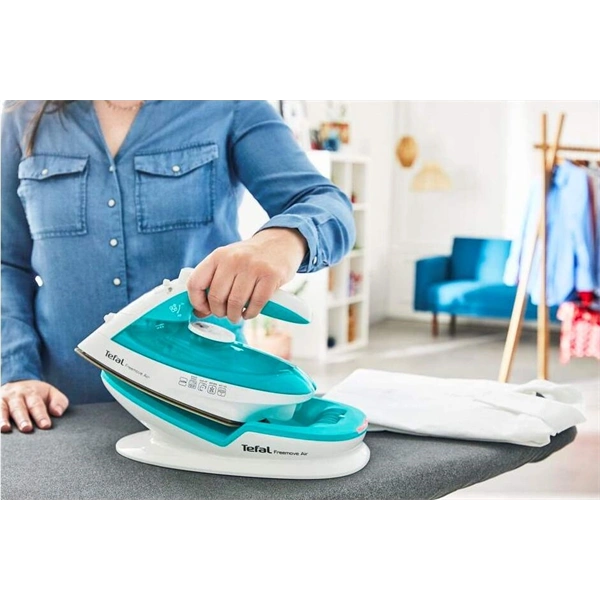 Tefal FV6520E0 kék-fehér vezeték nélküli gőzölős vasaló