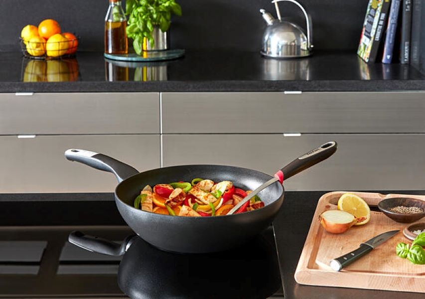 Tefal G2551972 Unlimited 28cm-es alumínium wok serpenyő