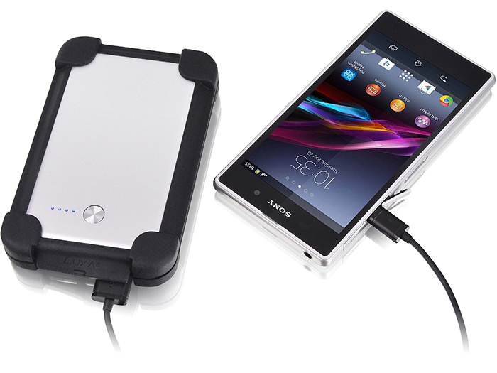 Thermaltake P1-PRO 7000mAh ezüst power bank