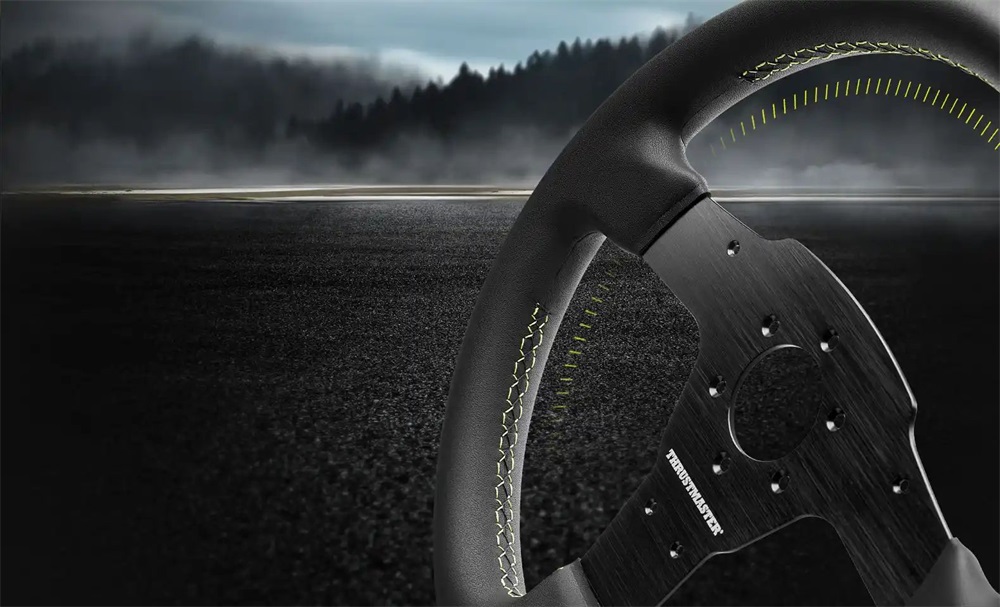 Thrustmaster 4060318 Evo Racing 32R Leather PS4/PS5/Xbox One/Xbox Series/PC kormány (Újracsomagolt)