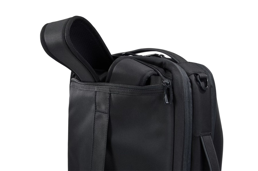 Thule Accent Convertible 15,6" fekete notebook táska