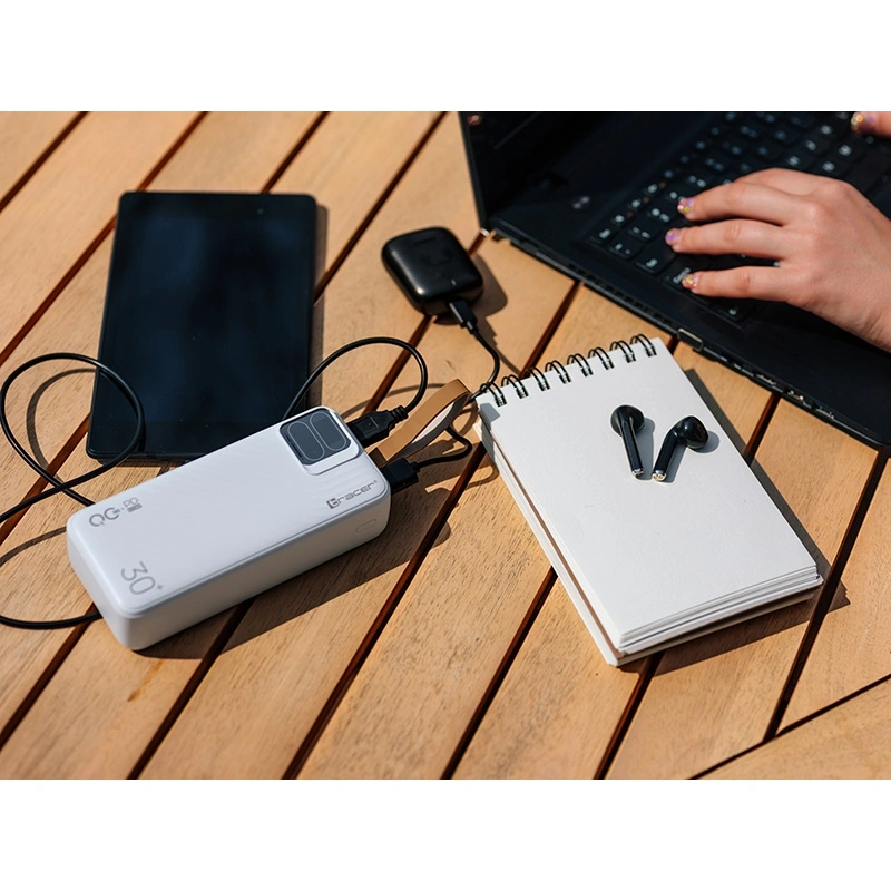Tracer Blaze 30 000 mAh PD 65W Quick Charge 3.0 fehér hordozható power bank