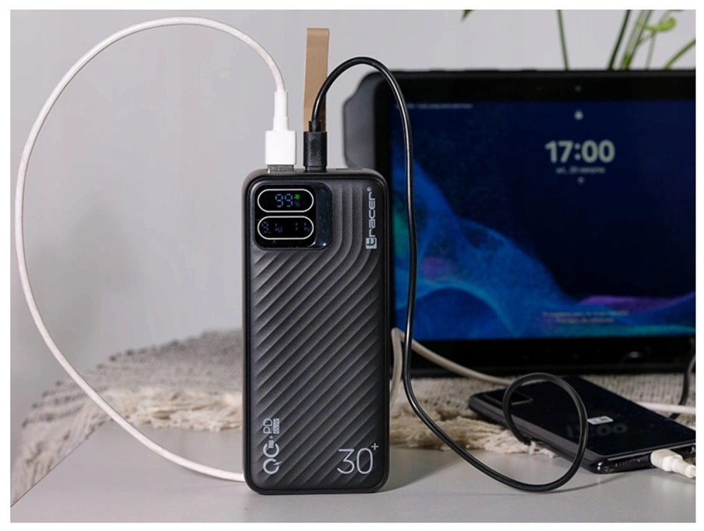 Tracer Blaze 30 000 mAh PD 65W Quick Charge 3.0 fekete hordozható power bank