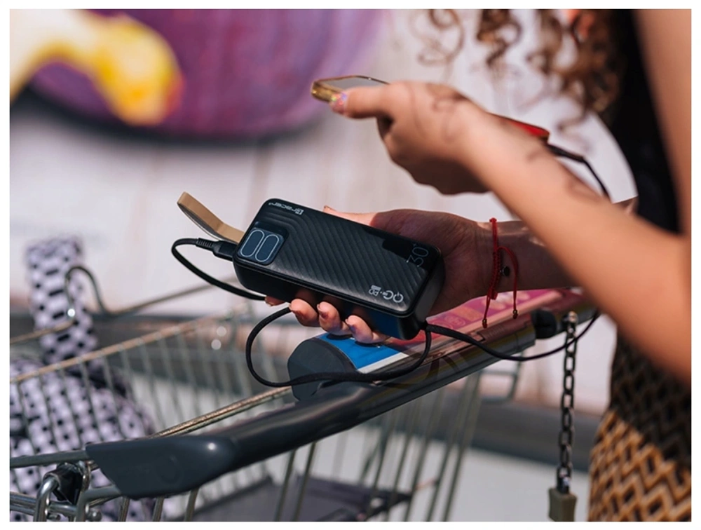 Tracer Blaze 30 000 mAh PD 65W Quick Charge 3.0 fekete hordozható power bank