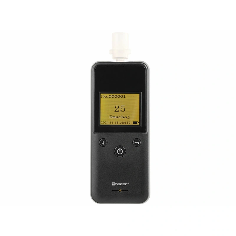 Tracer BreathEZ-2B, LCD, félvezető érzékelő, akkumulátor, fekete elektronikus alkoholszonda
