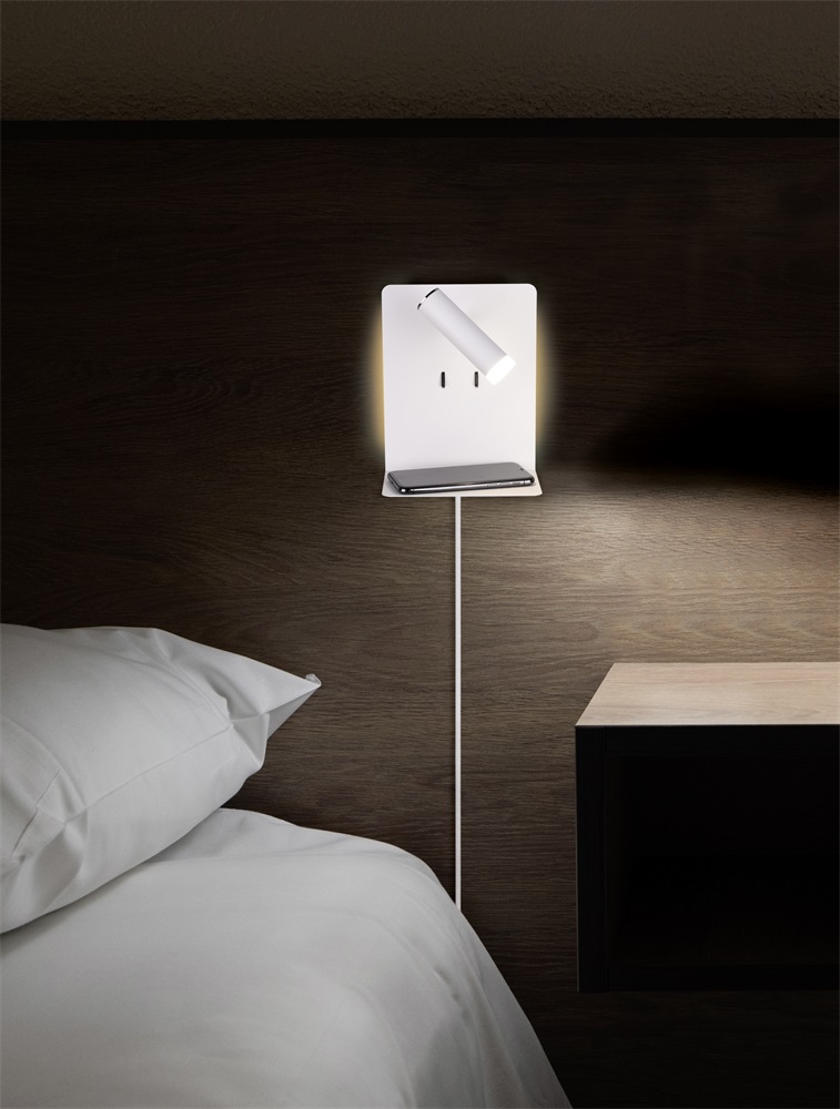 Trio 2225570231 3000K/240lm/IP20/fehér USB-s LED fali lámpa