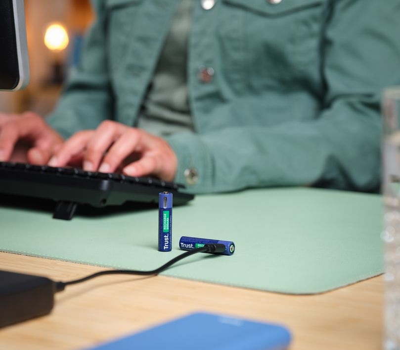 Trust újratölthető AAA elem USB-C csatlakozással 2db