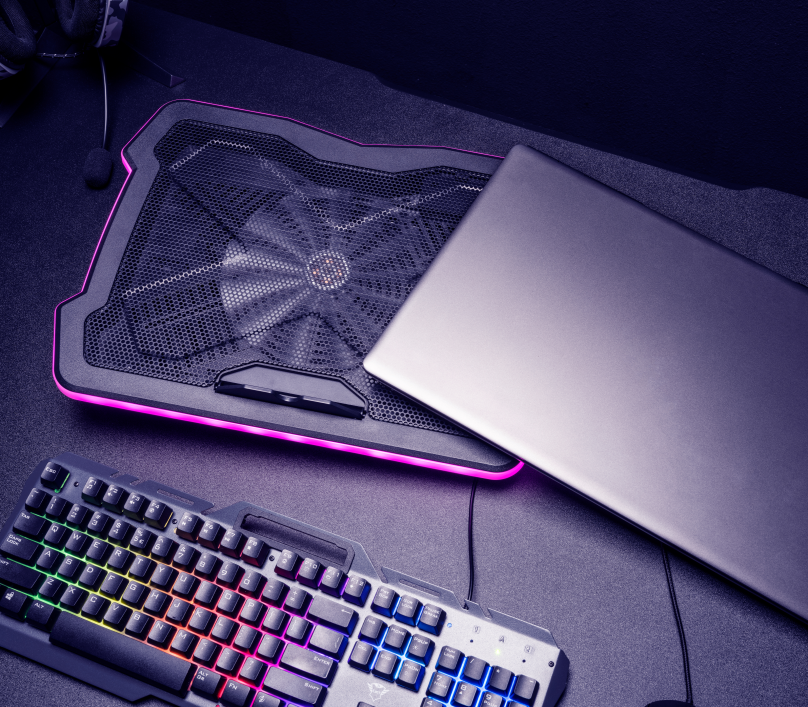Trust GXT 1126 AURA RGB notebook hűtőpad