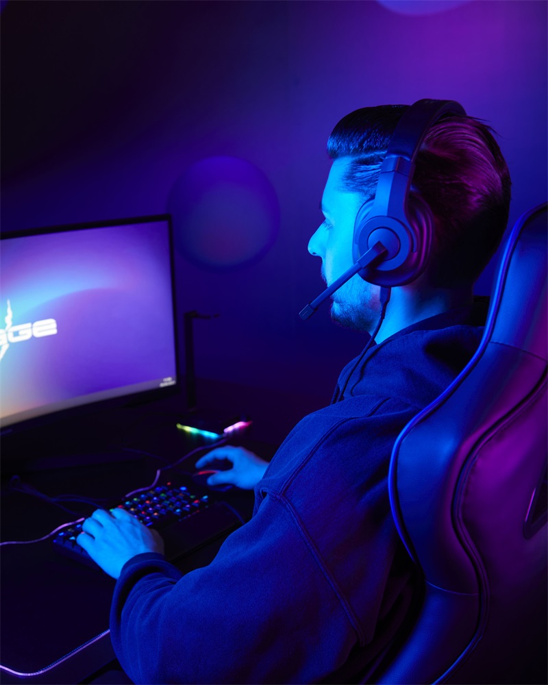 URAGE by Hama 217858 "URAGE SOUNDZ 200 V2" PC/PS fekete gamer headset