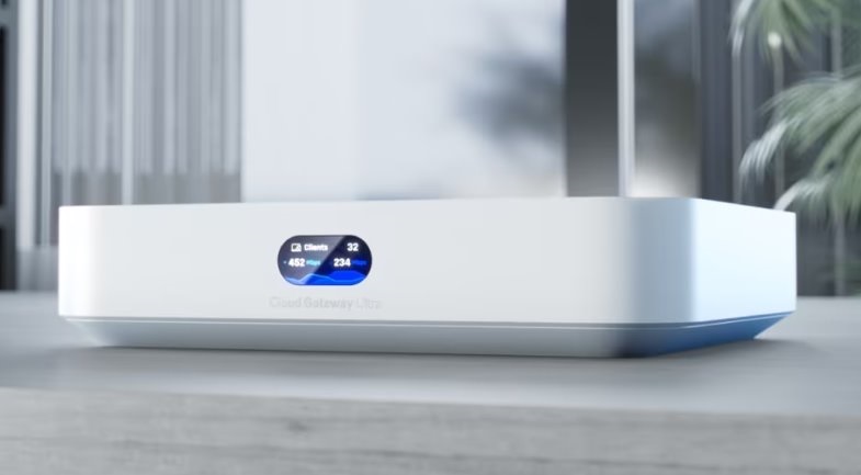 Ubiquiti UniFi UCG-ULTRA 4xGbE LAN 1x2.5 Multi-Gigabit WAN port Security Cloud Gateway router