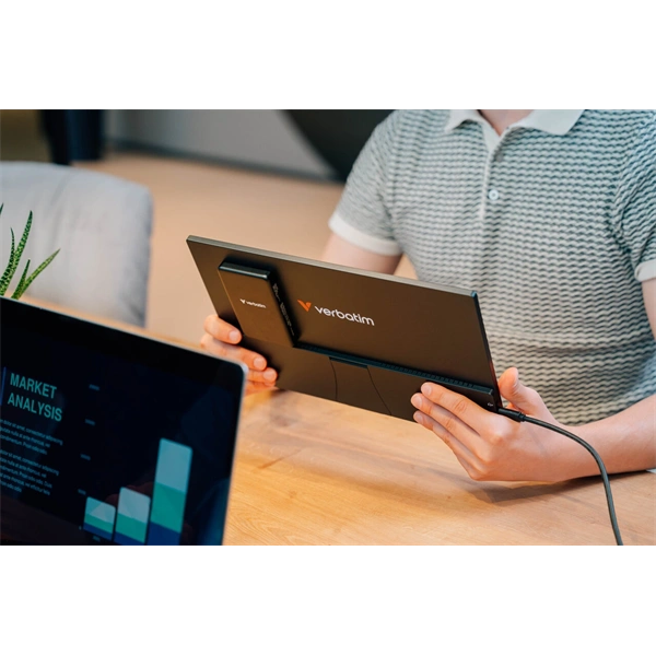 Verbatim 32088 hordozható 14" érintő kijelzős Full HD monitor + 5000mAh powerbank