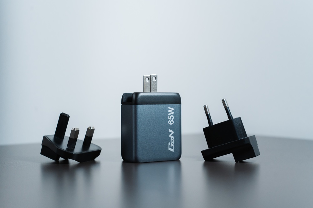 Verbatim 32201 GNC-65 GaN Charger 65W USB Type-A + 2xType-C hálózati töltő adapter