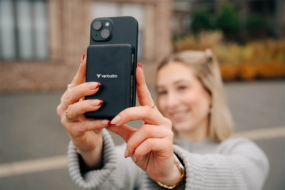 Verbatim 32225 Charge n Go Essentials 5000mAh fekete vezeték nélküli mágneses powerbank