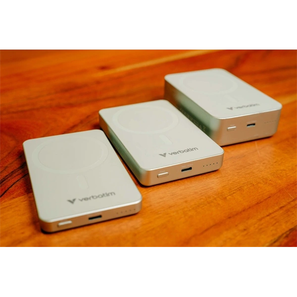 Verbatim 32228 Charge n Go Essentials 10000mAh zöld vezeték nélküli mágneses powerbank