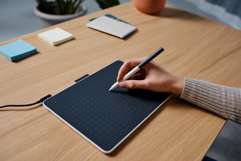 Wacom CTC6110WLW1B One M digitális rajztábla