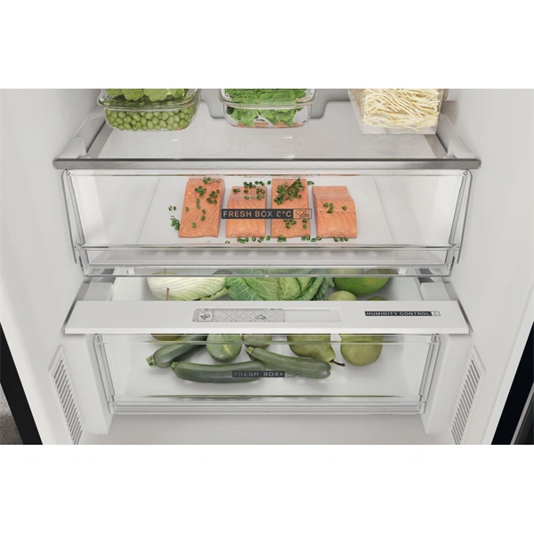 Whirlpool W7X 82I K fekete, alulfagyasztós, Hűtő:231L, Fagyasztó:104L, hűtőszekrény